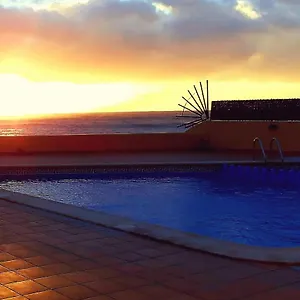  Apartment Lona, El Cieno Mit Pool Direkt Am Spanien