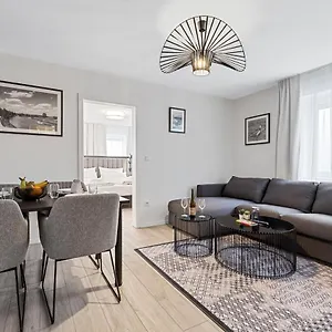 Bright Zentrum Apartment